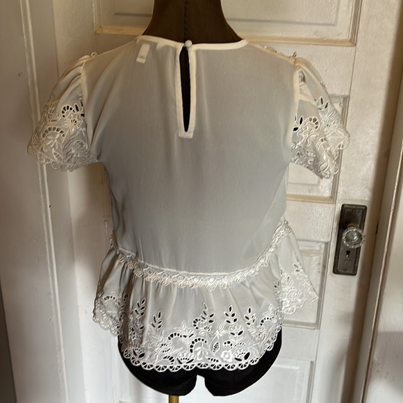 Express White Blouse - Picture 3 of 3